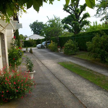 Domaine De Monein Bed & Breakfast Saint-André-de-Cubzac Exterior foto